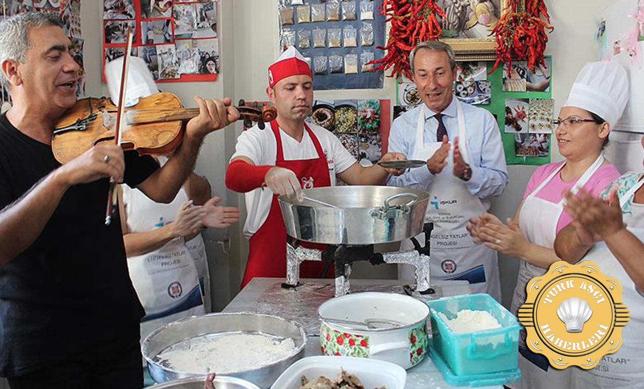 Bir Yandan Göbek Atıp Bir Yandan Pişirdiler